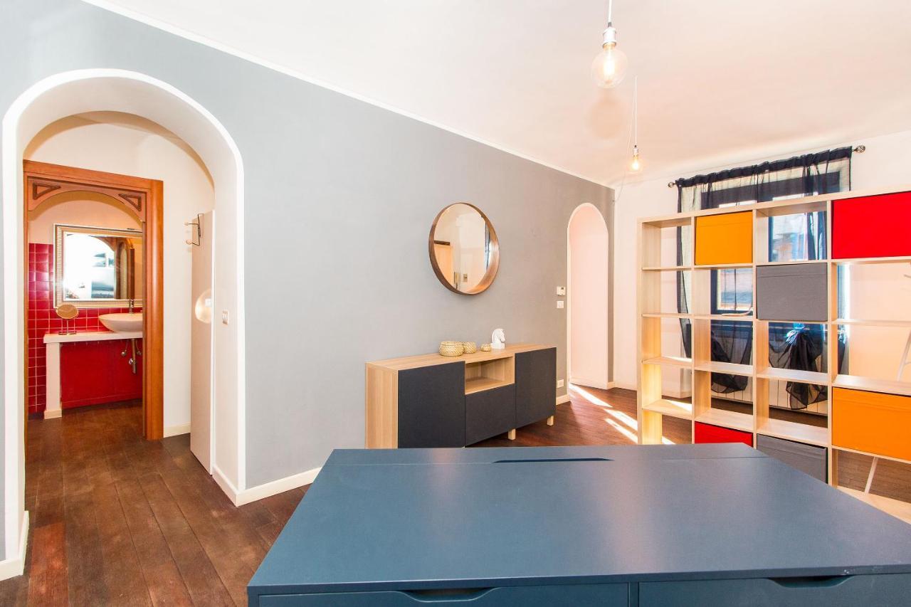 Colorful Statuto Square Design Apart Apartment Turin Exterior photo