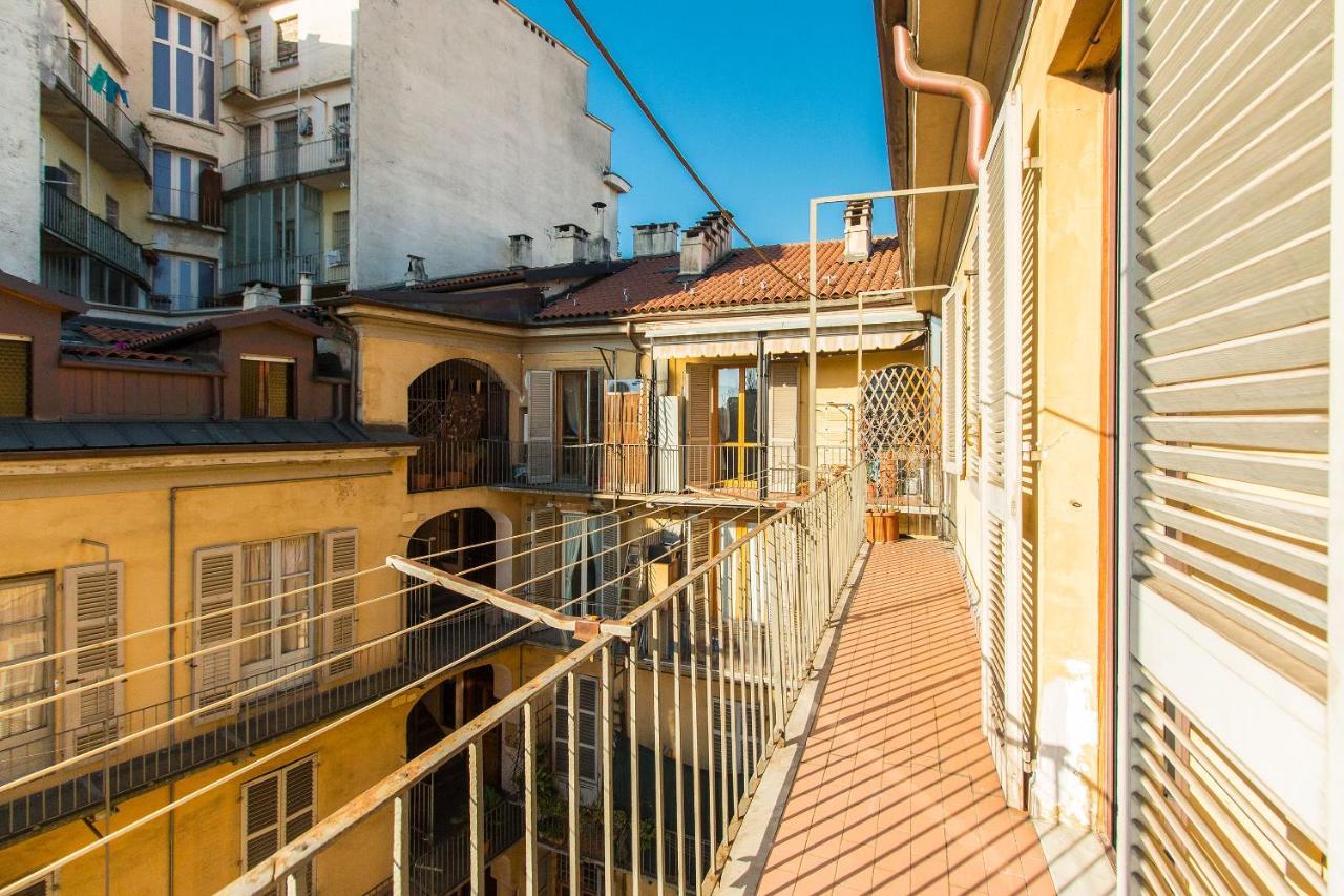 Colorful Statuto Square Design Apart Apartment Turin Exterior photo